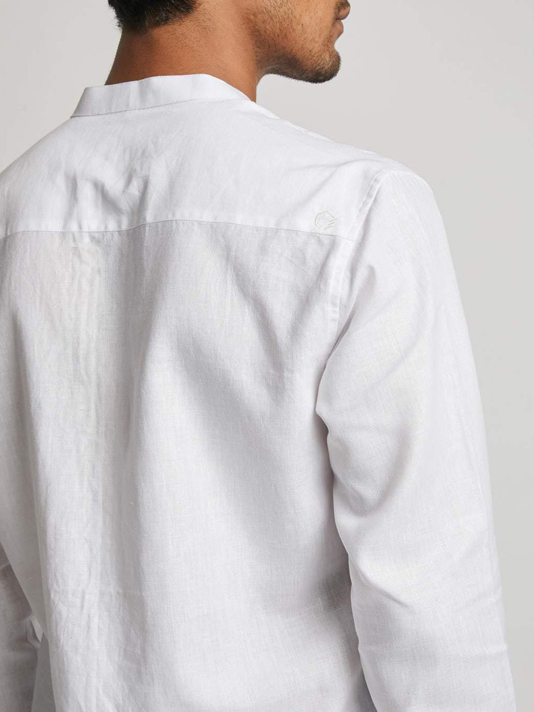 Reflect Round Collar Shirt White B Label