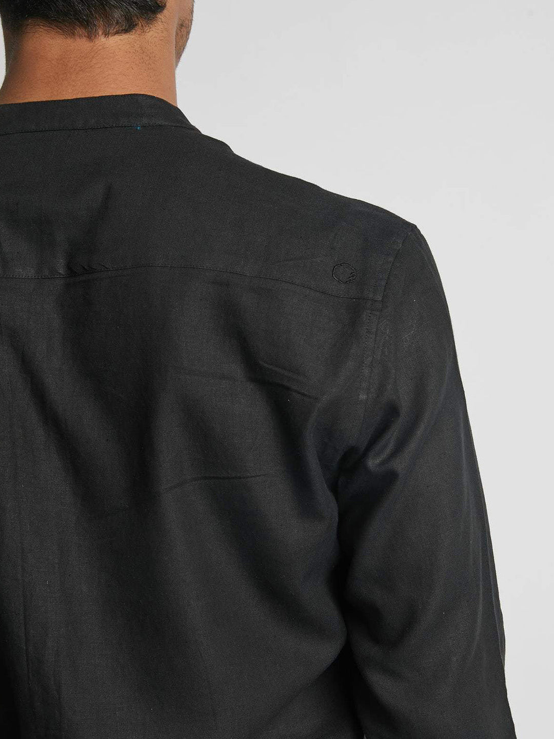 Reflect Round Collar Shirt Black