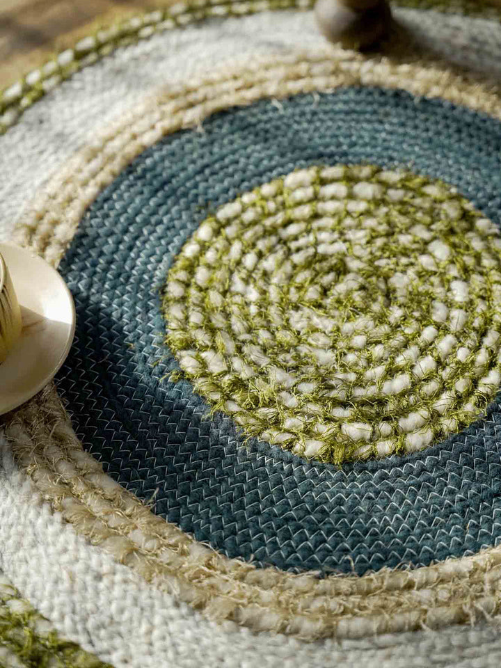 Classic Comfort: Timeless Appeal of Woolen Floor Coverings" Home Yarn