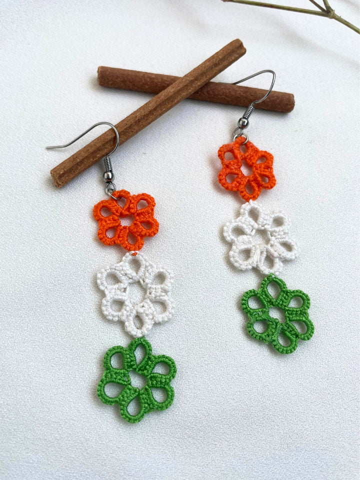 Tricolor Earrings Knots to Node