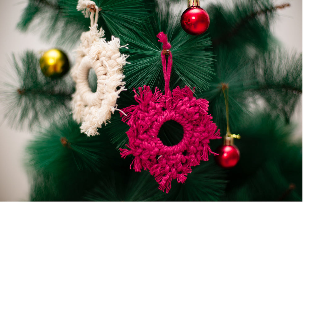 Macrame Christmas Ornaments Set of 4 in Red and White Deco Talk