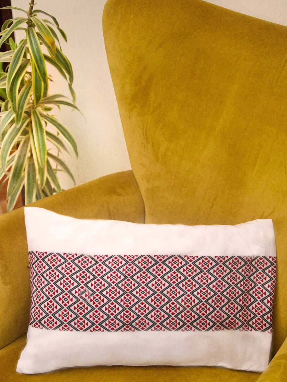 Bed and LivingAhom Handwoven Cotton Cushion Cover with Tribal MotifDeco Talk