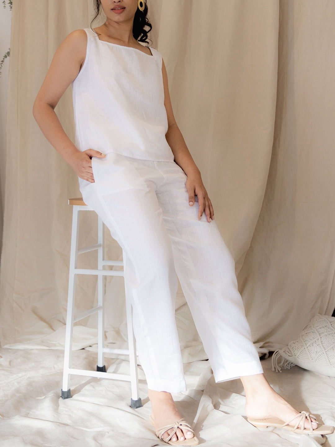 TopsAura Blanc 100% Linen Sleeveless Top WhiteStudio 242