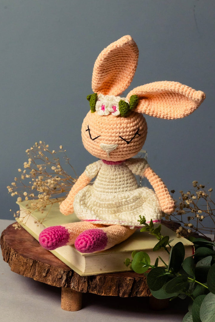 Toys & GamesBella Bunny Cuddle ToySamoolamFlourish Planet