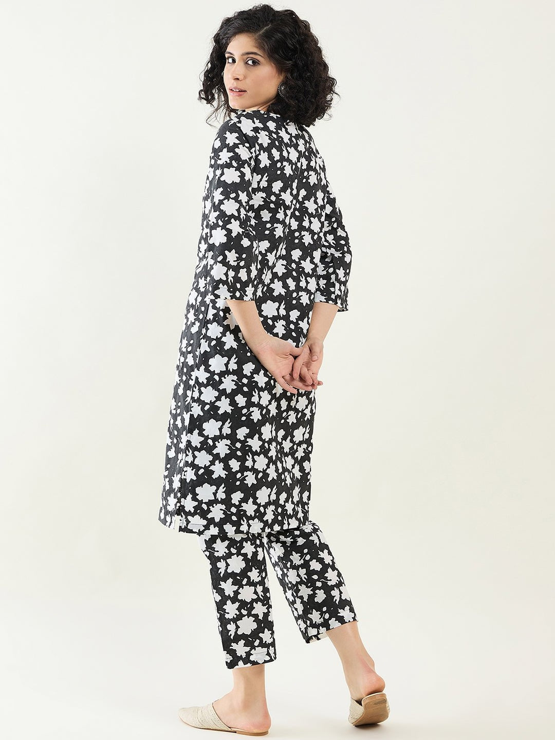 Co - ord SetEasy Fit Kurta & Cropped Pants SetArras