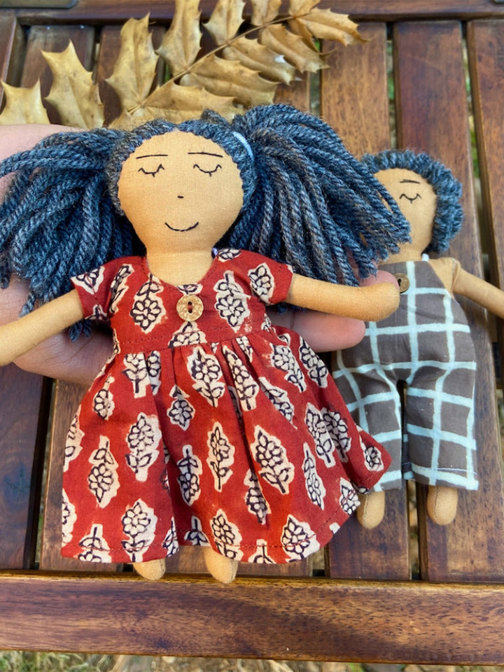 Toys and GamesFabric Dolls, Set of 2 Dolls, Pairs BrownThe Good Gift