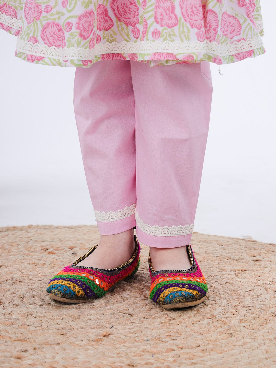 Suits & SetsFiza Kurta Set PinkKalp