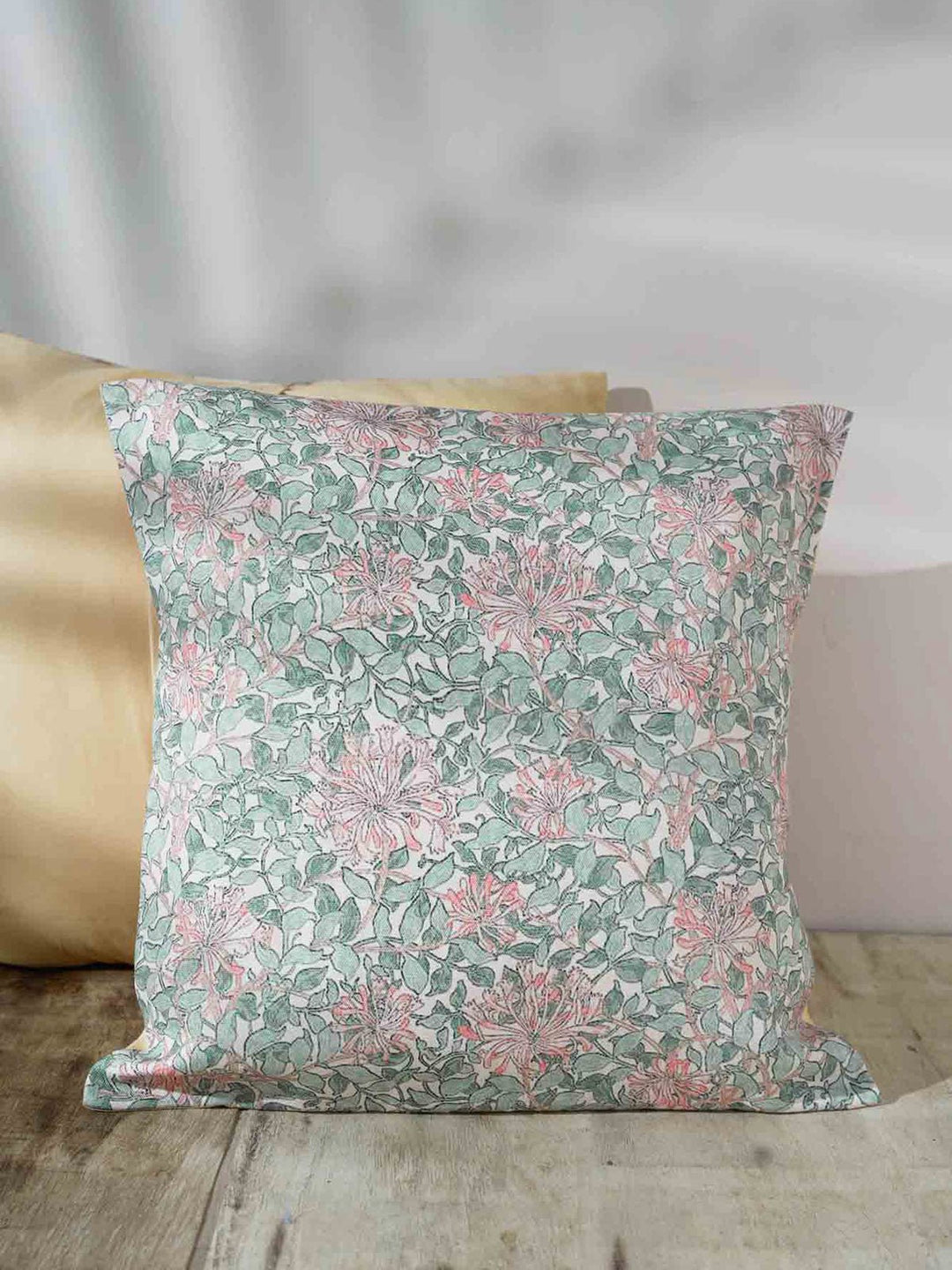 Bed and LivingFloral Fantasy Flower Print CushionHome Yarn