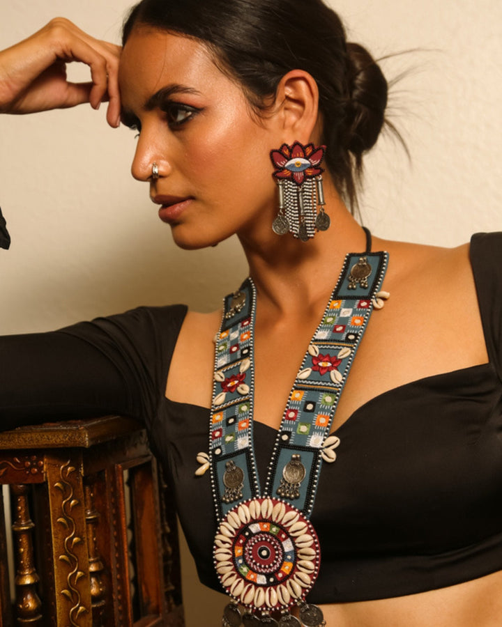 JewelryGhamagham NecklaceNakhrewaaliFlourish Planet