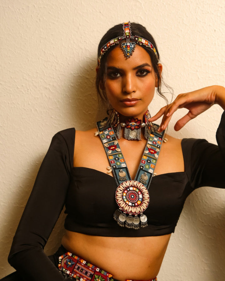 JewelryGhamagham NecklaceNakhrewaaliFlourish Planet