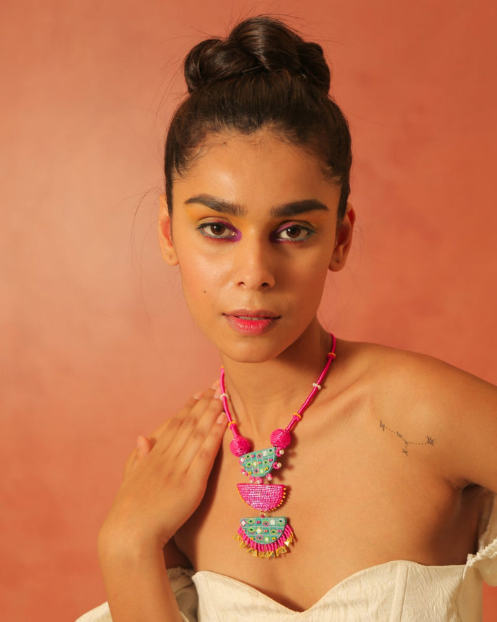 JewelryIYKYK NecklaceNakhrewaaliFlourish Planet