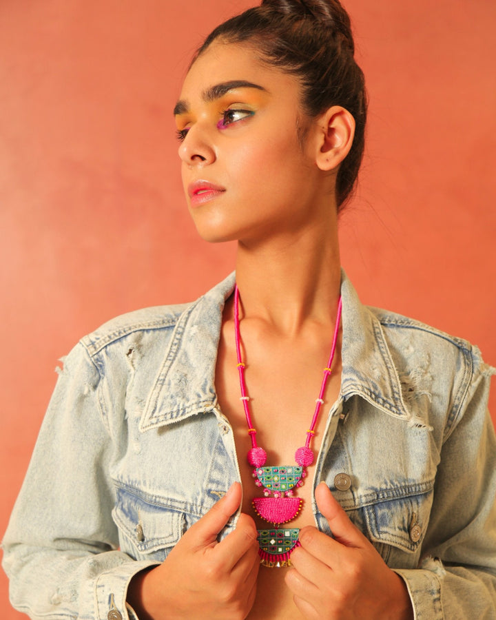 JewelryIYKYK NecklaceNakhrewaaliFlourish Planet