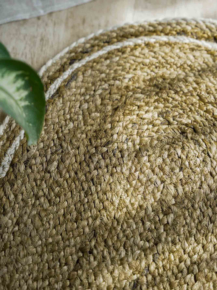 Rugs and CarpetsJute Essence Timeless Charm RugHome Yarn