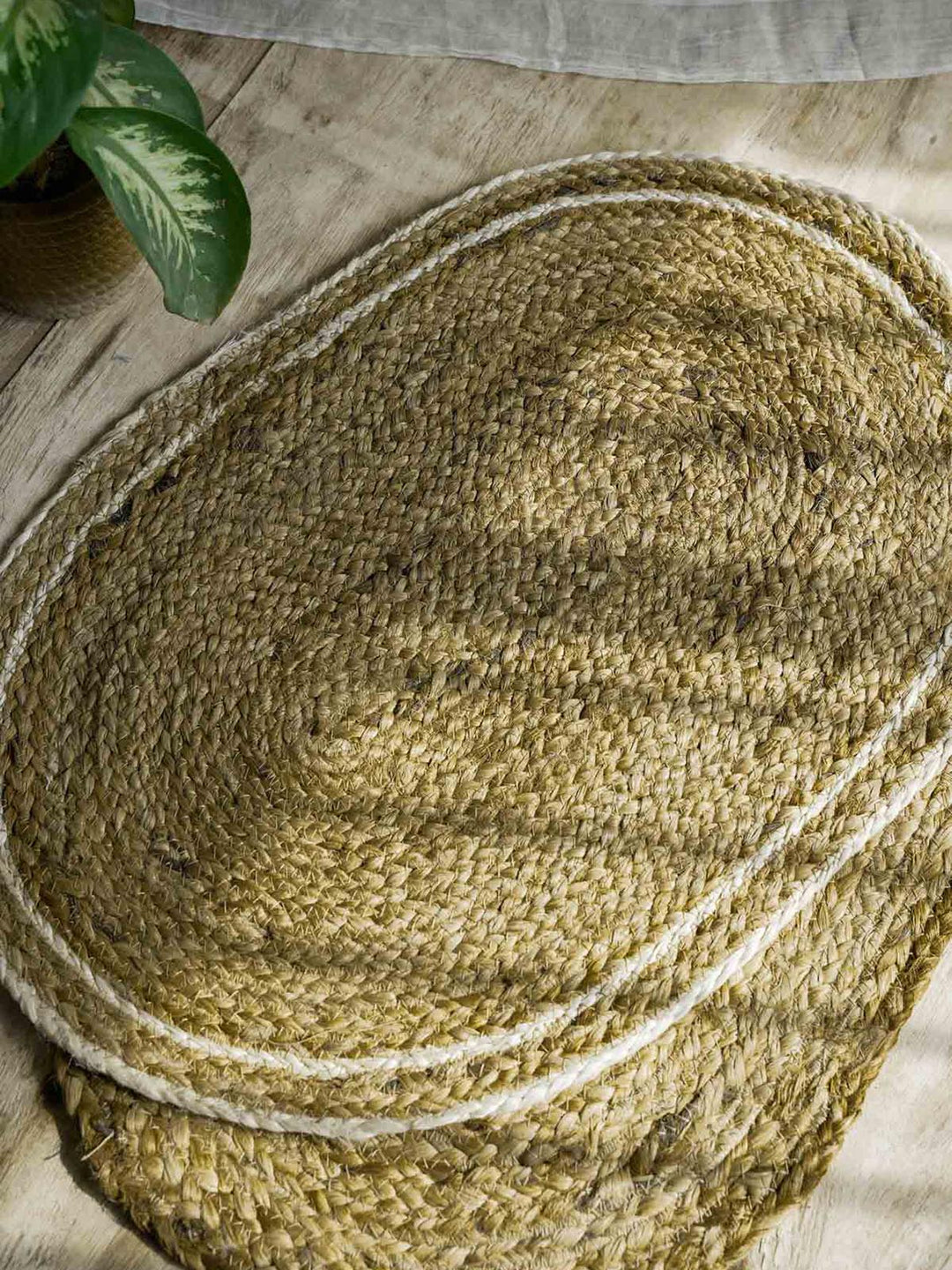 Rugs and CarpetsJute Essence Timeless Charm RugHome Yarn