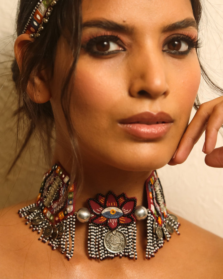 JewelryKamli ChokerNakhrewaaliFlourish Planet