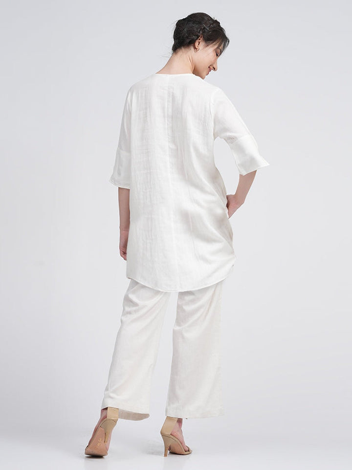 Co - ord SetLinen Solid V - Neck Top with Trousers Co - ords SetSaltpetre