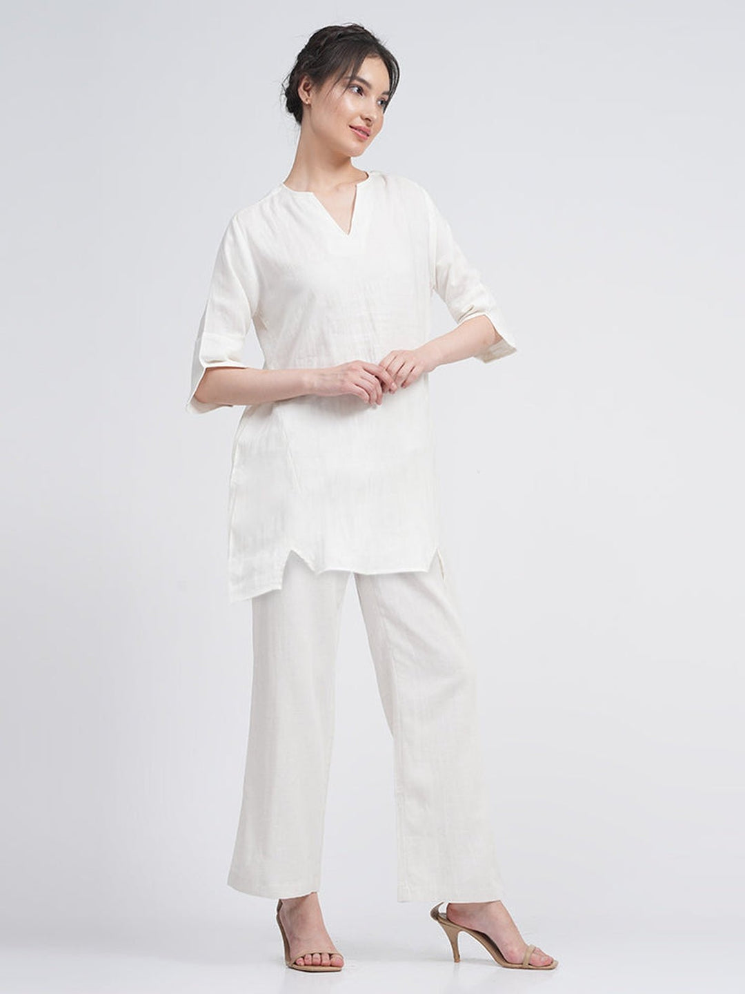 Co - ord SetLinen Solid V - Neck Top with Trousers Co - ords SetSaltpetre