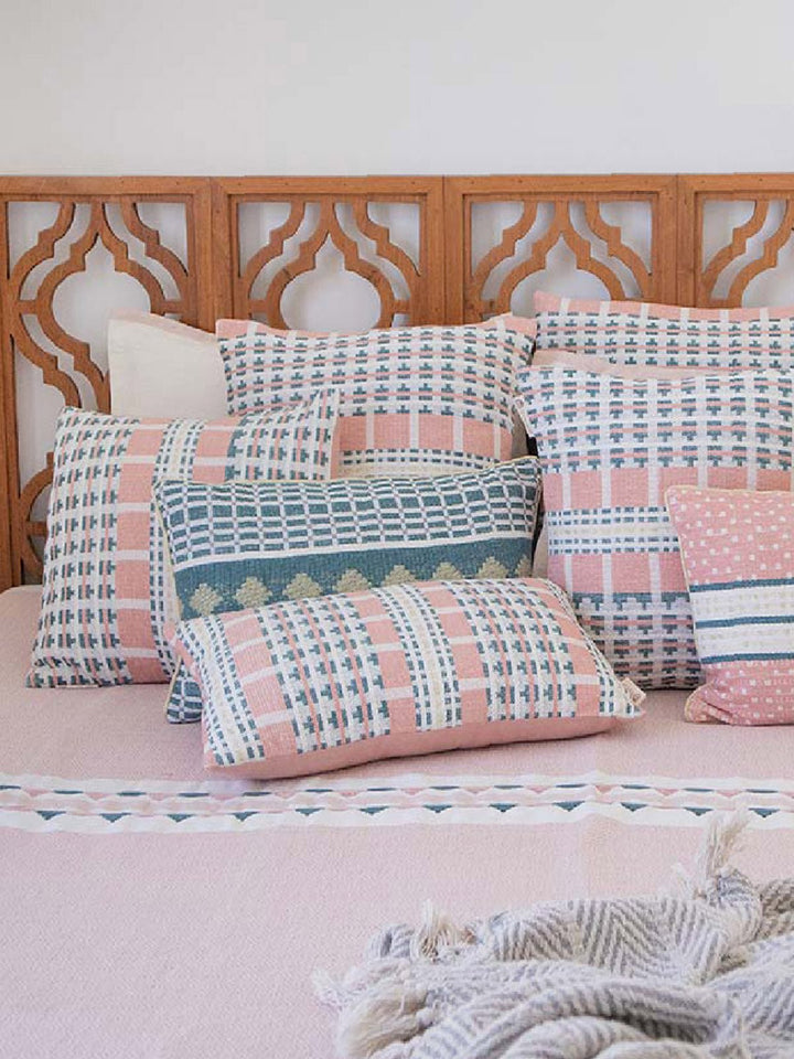 Bed and LivingMeraki Cushion Cover PinkThe Greige Warp