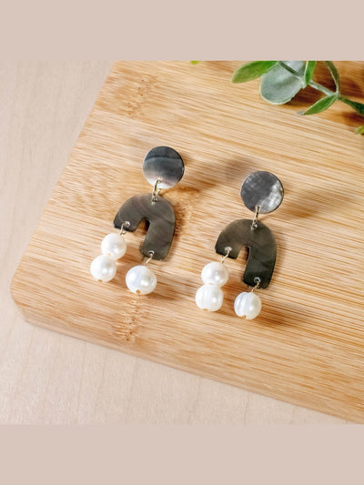 JewelryMother of Pearl Black Asymmetrical Earrings | LIKHÂLIKHÂ