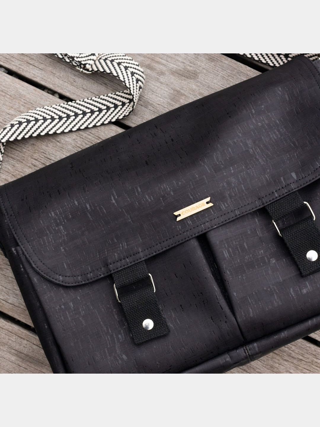 BagsNOMAD messenger bag | COALCarry Courage