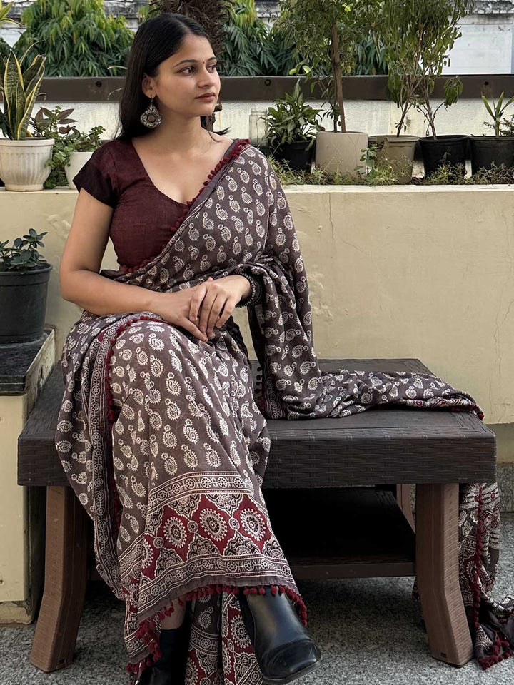 SareesPaisley Perfection Mauve Muslin Cotton SareePolki by Bhagwati SareesFlourish Planet