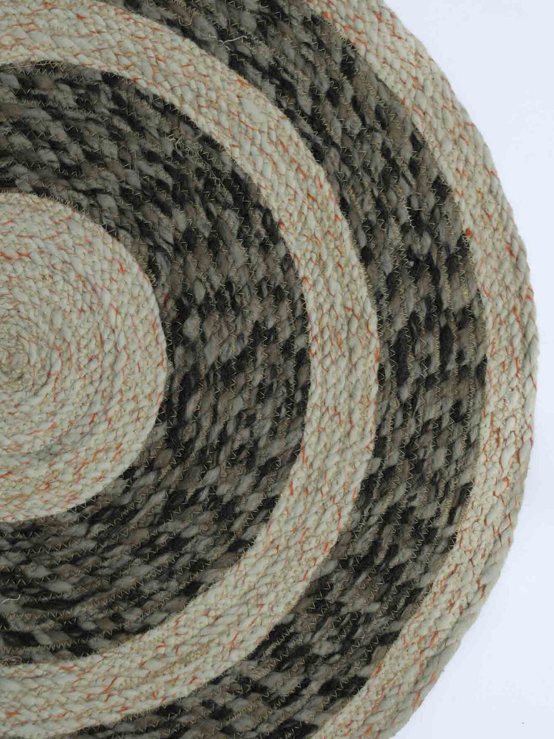 Rugs and CarpetsRelaxed Woolen RugHome Yarn