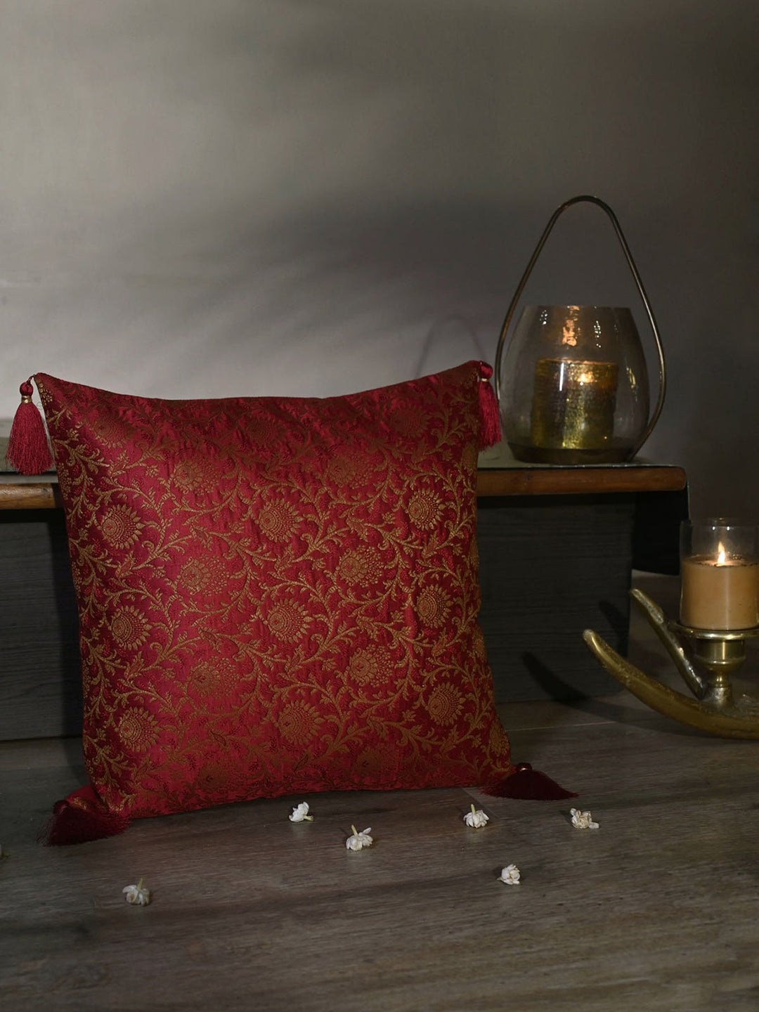 Bed and LivingRoo Shah Cushion CoverHome Yarn