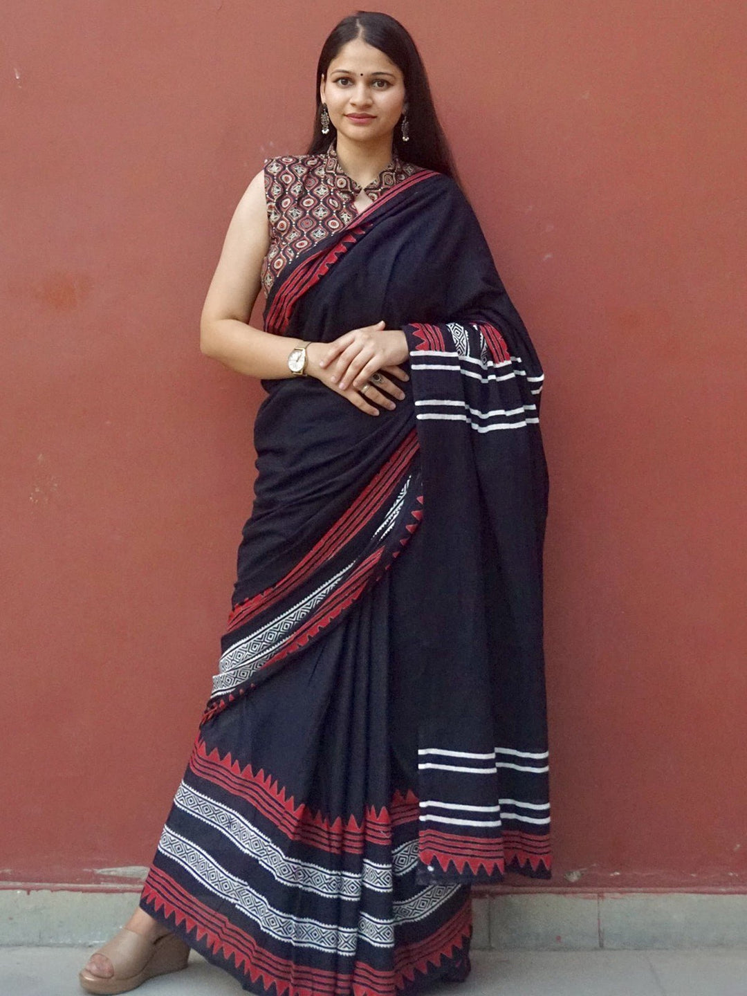 SareesSaadgi Black Mul Cotton Border SareePolki by Bhagwati SareesFlourish Planet