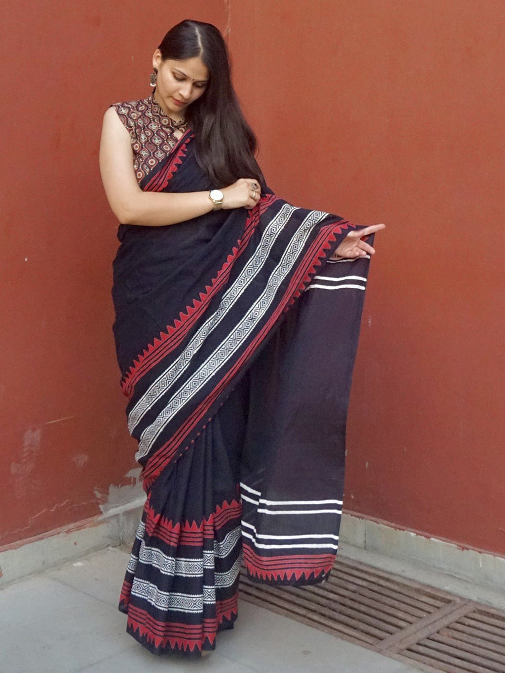 SareesSaadgi Black Mul Cotton Border SareePolki by Bhagwati SareesFlourish Planet