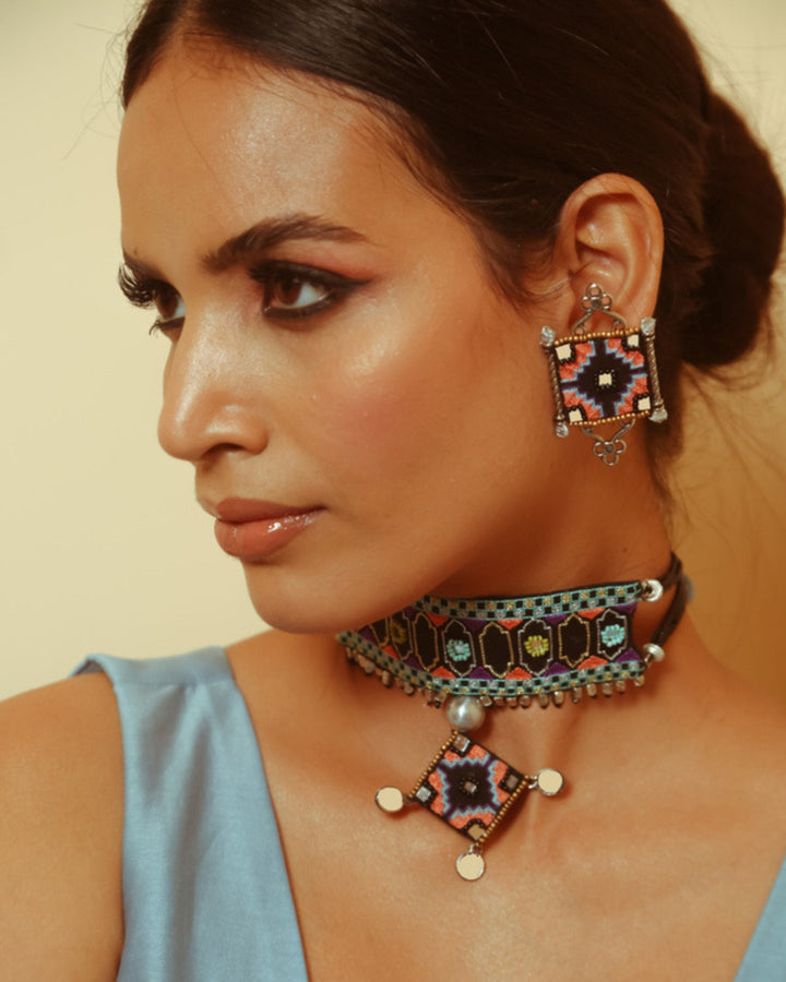 JewelrySakinah ChokerNakhrewaaliFlourish Planet