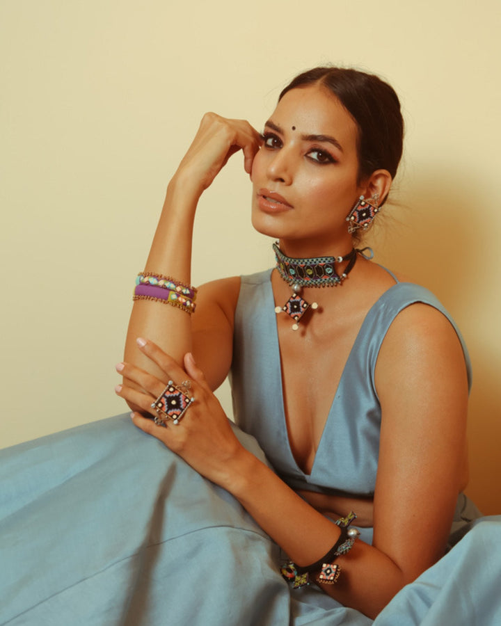 JewelrySakinah ChokerNakhrewaaliFlourish Planet