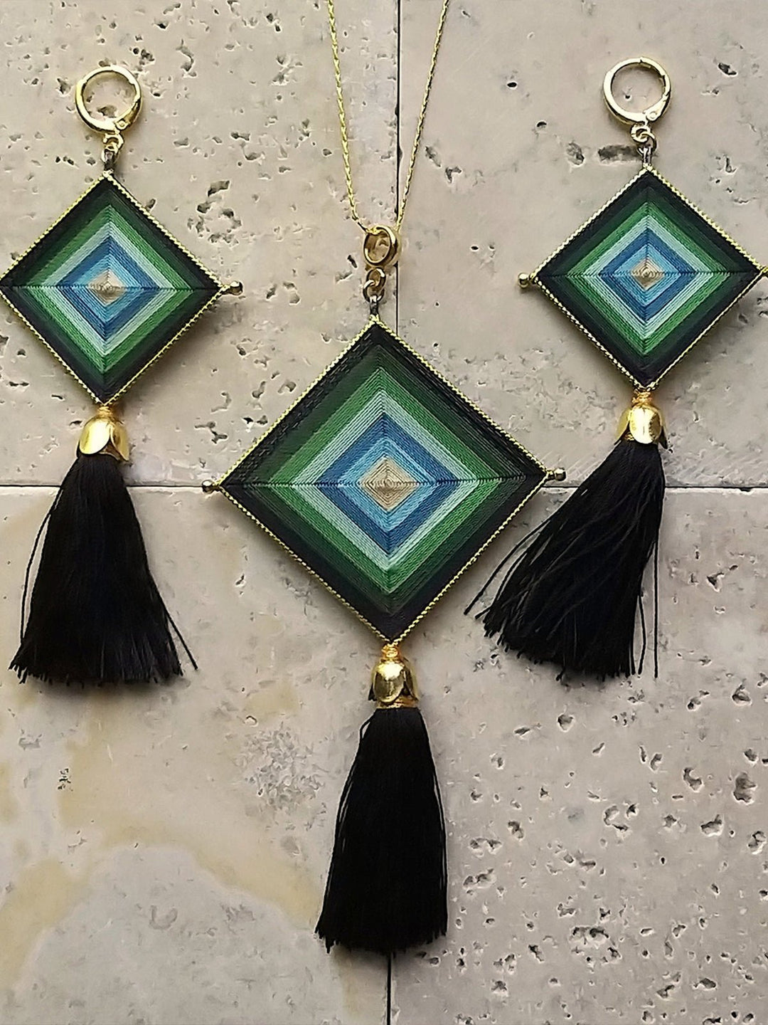 JewelrySikuli Earrings with FringeWoloch