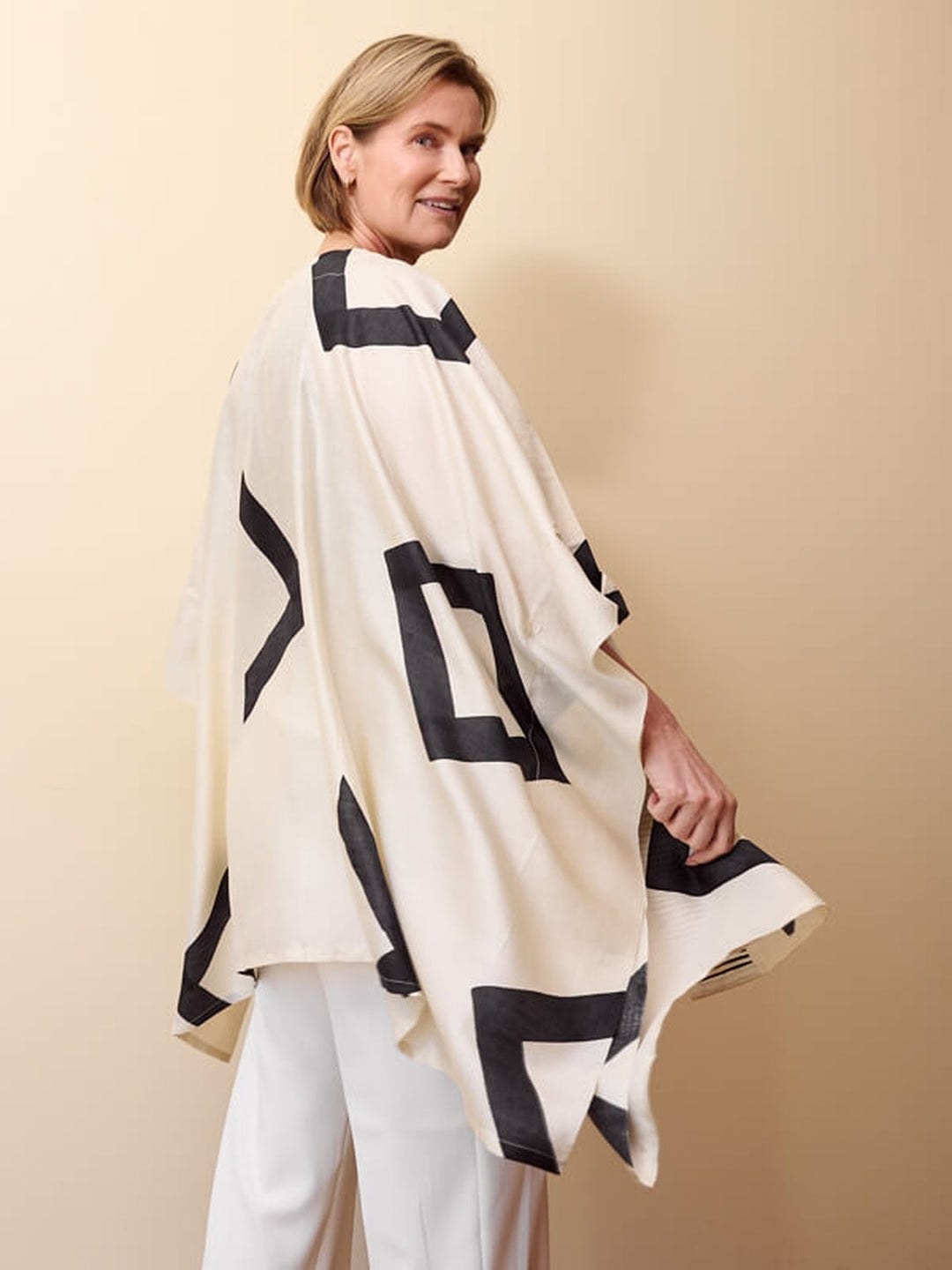 LoungewearSilk Kimono BoxUrban Medley