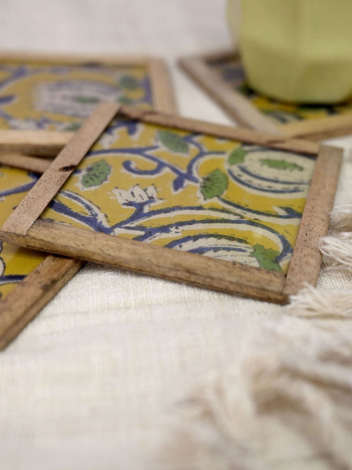 Table and DiningSione Coasters Set of 4Home Yarn