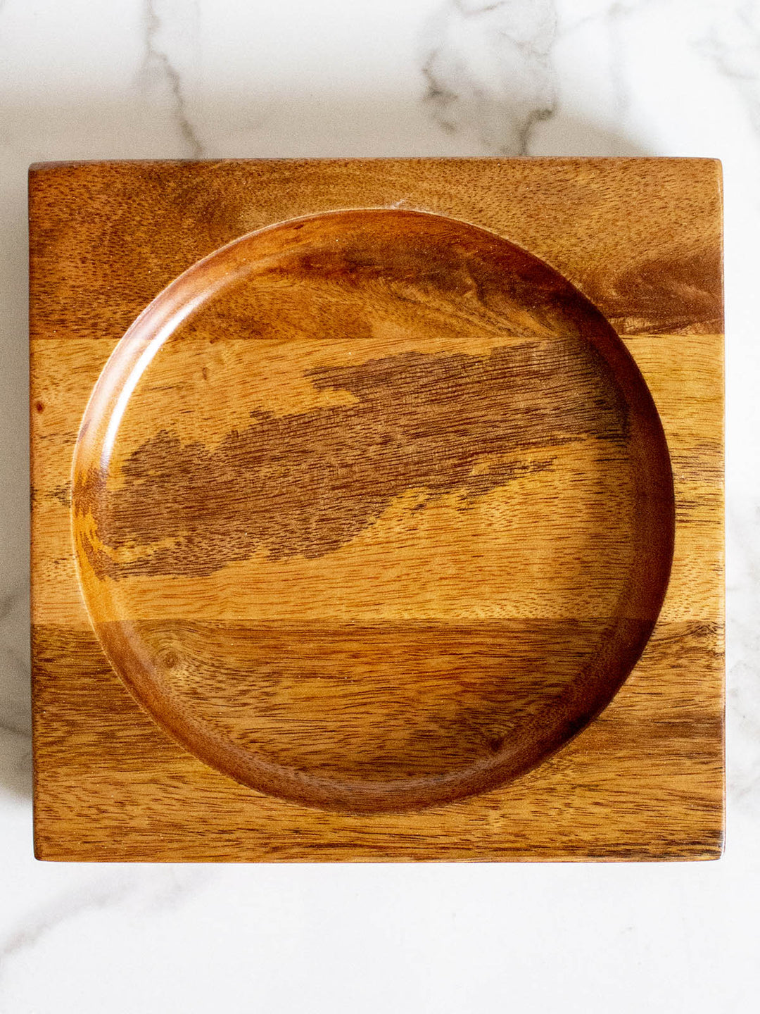 Table and DiningSquircle Plate BrownByora Homes