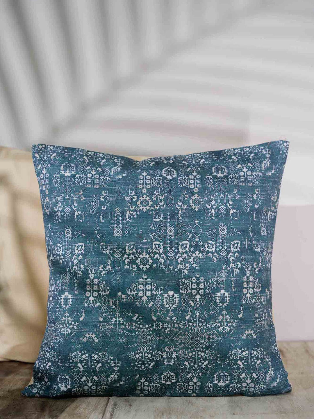 Bed and LivingTraditional Pattern Cushion CoverHome Yarn