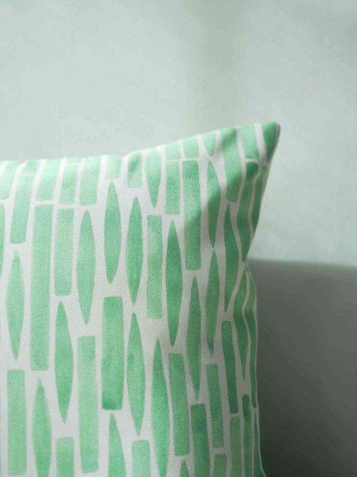 Bed and LivingVerdant Green Cushion CoverHome Yarn