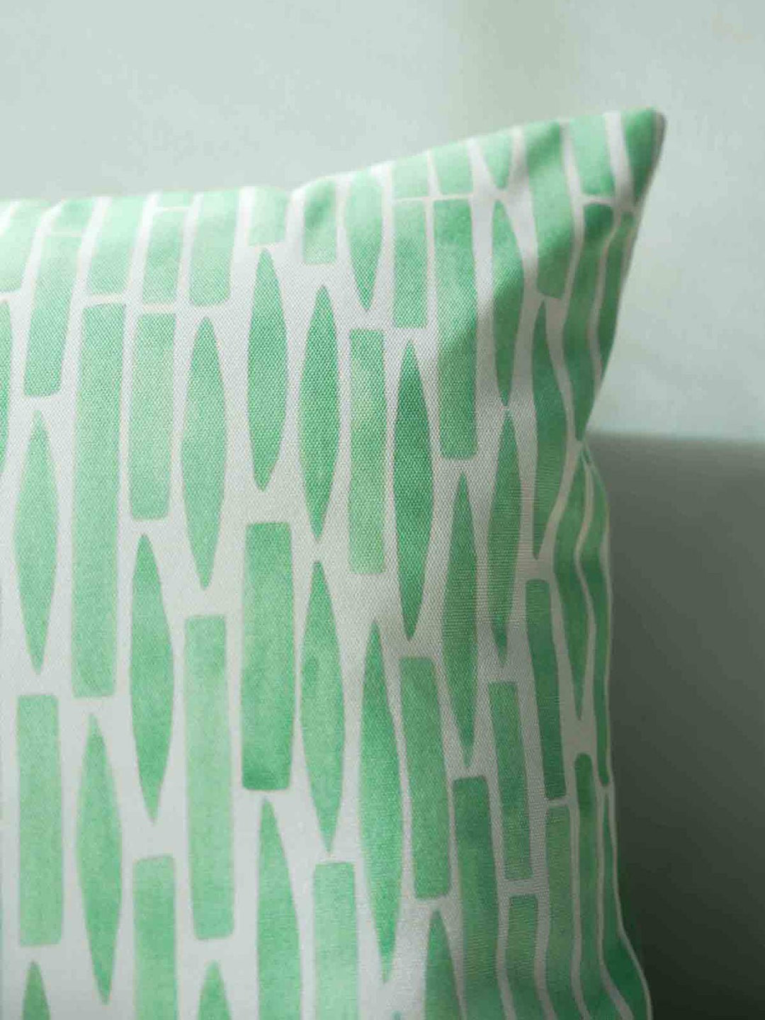 Bed and LivingVerdant Green Cushion CoverHome Yarn