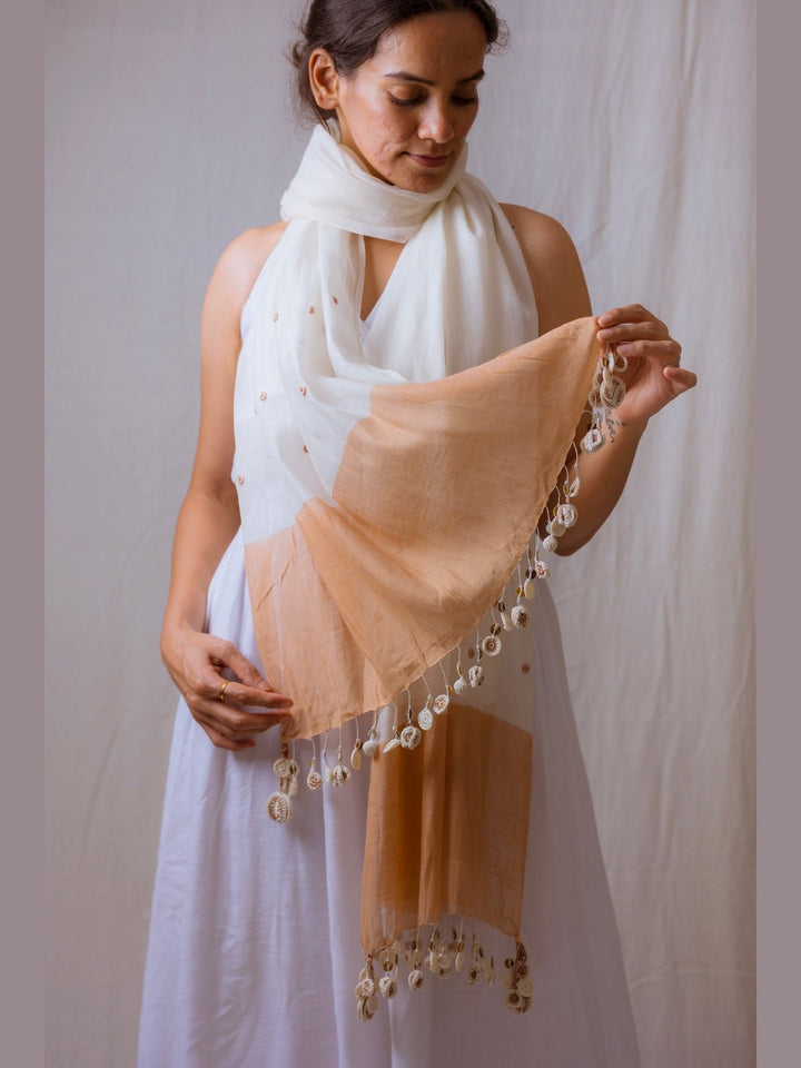 Scarves and WrapsWhite & Beige Bougainvillea Tassel StoleSamoolam