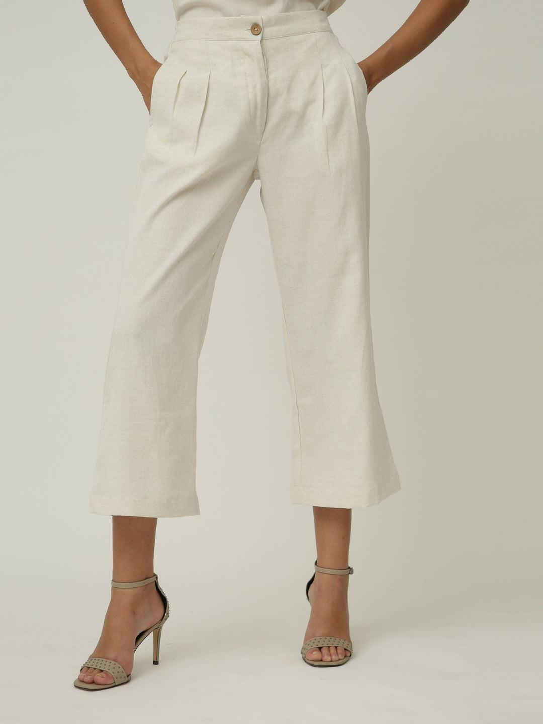 Pants & ShortsWomen Tencel Solid Pleated front TrousersSaltpetre