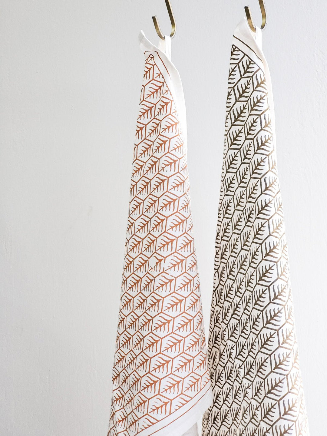 Table and DiningHand Screen Printed Tea Towel - Set of 2Korissa