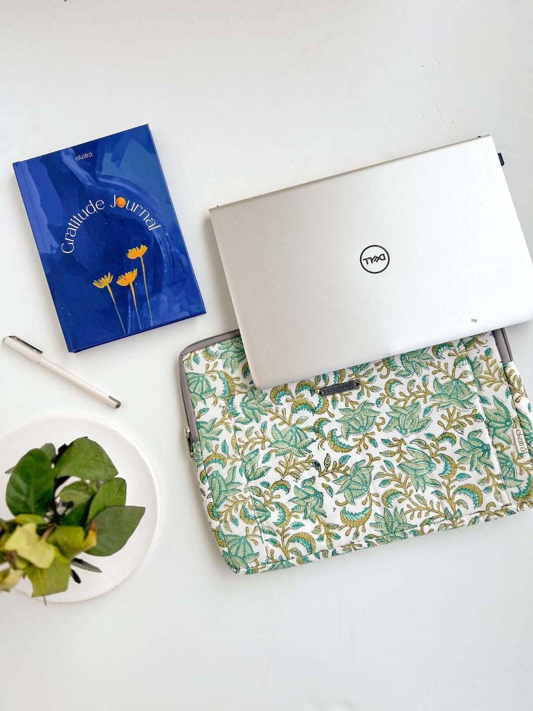 Stationery and OfficeLaptop Sleeve Green Floral MotifEkatra