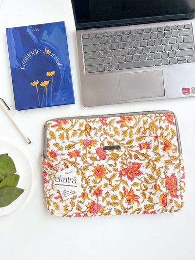 Stationery and OfficeLaptop Sleeve Pink Floral MotifEkatra