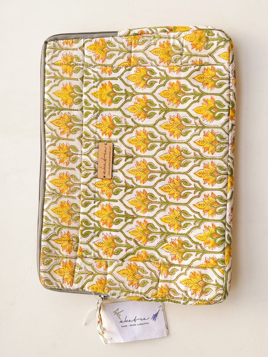 Stationery and OfficeLaptop Sleeve Yellow motifEkatra