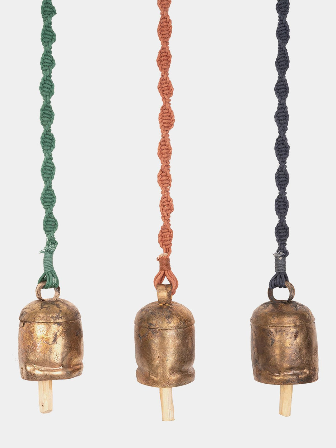Home DecorMeander Hand-Knotted Wind Chime with Metal BellOne 'O' Eight Knots