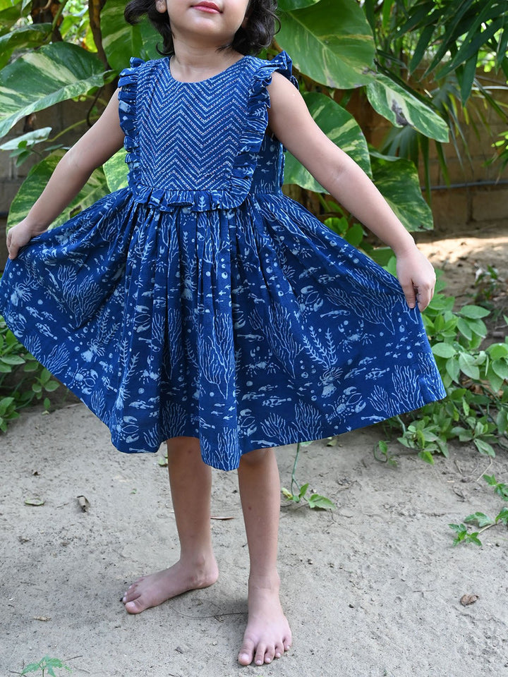 DressesNatural Indigo Printed Girls Frilly Sea Scape Sleeveless FrockMoral Fibre