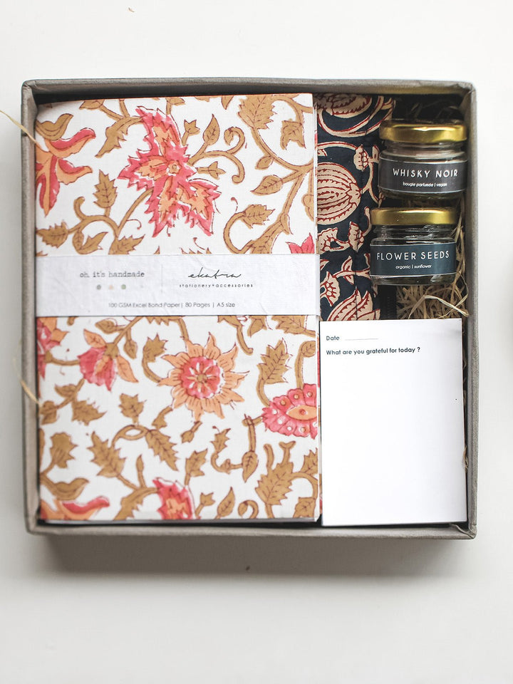 Stationery and OfficeSustainable Floral Gratitude Gift BoxEkatra