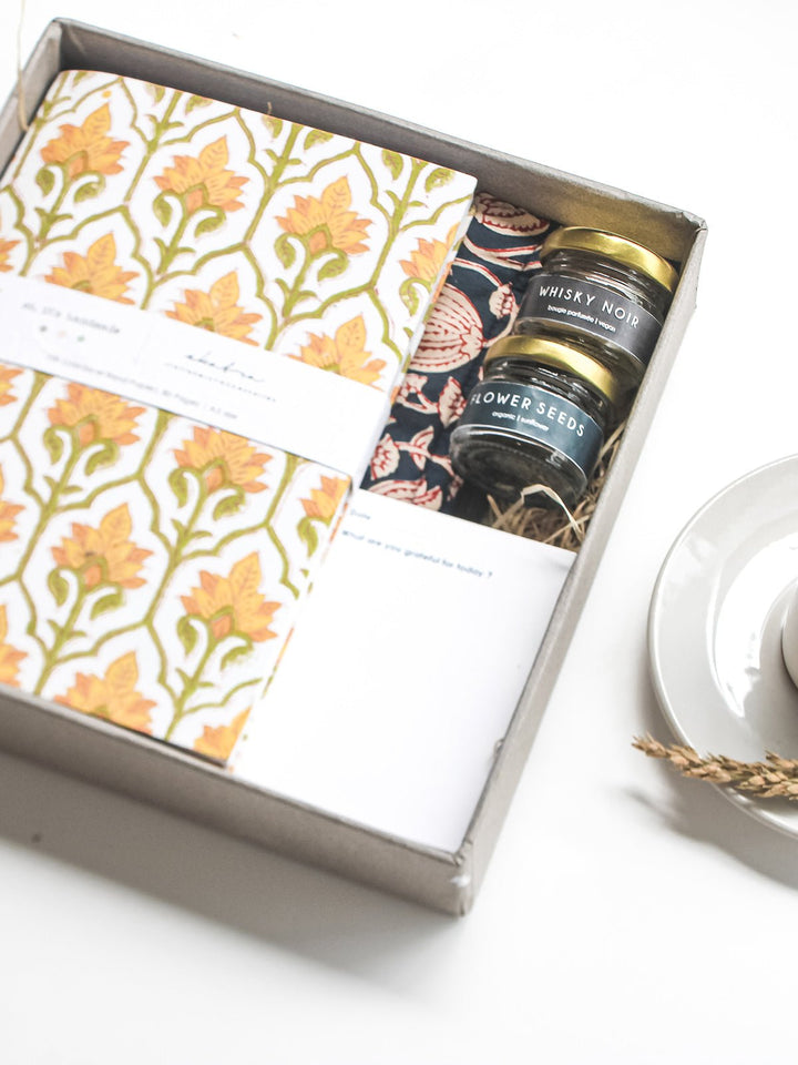 Stationery and OfficeSustainable Floral Gratitude Gift BoxEkatra