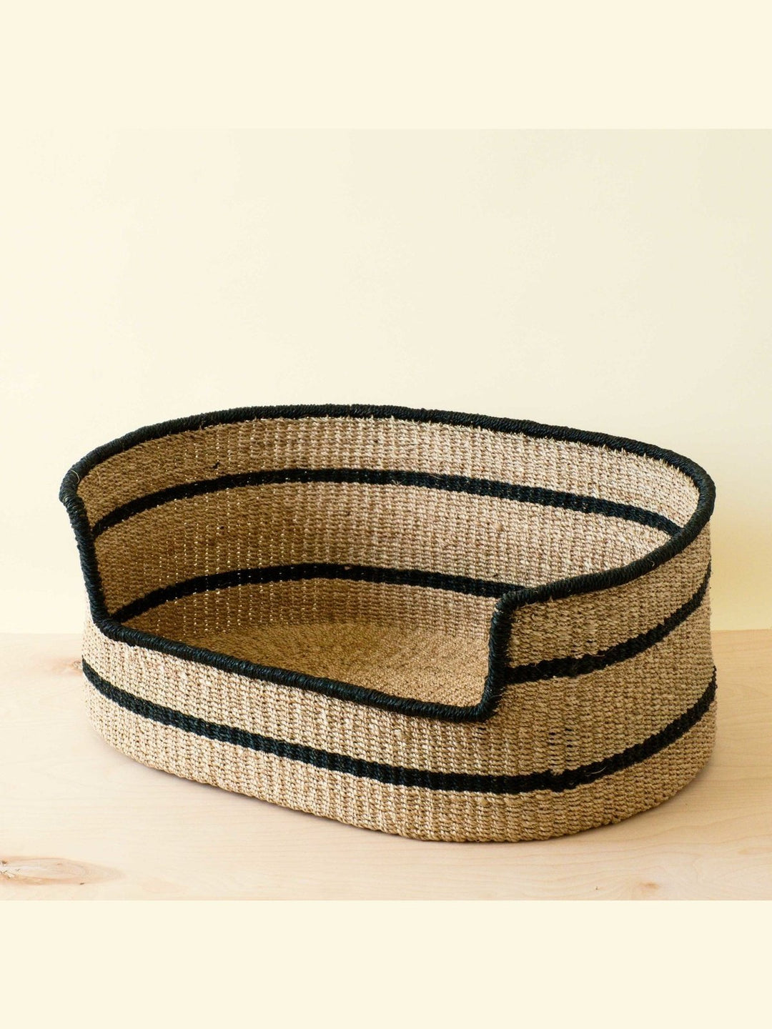 Home DecorWoven Pet Bed - Wicker Dog Basket Pet FurnitureLIKHÂ